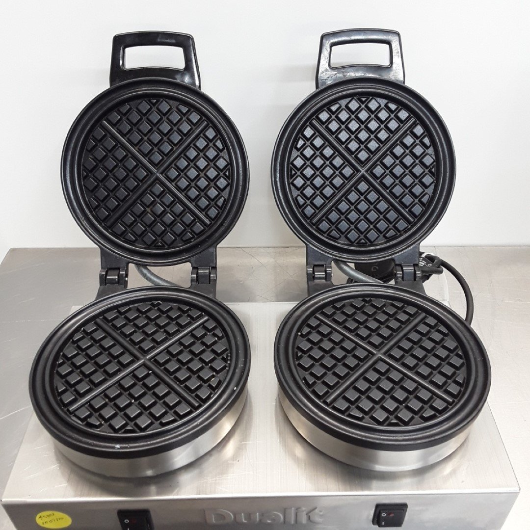 Commercial Ex Demo Dualit J449 Double Waffle Maker 40cmW x 22cmD x 17cmH