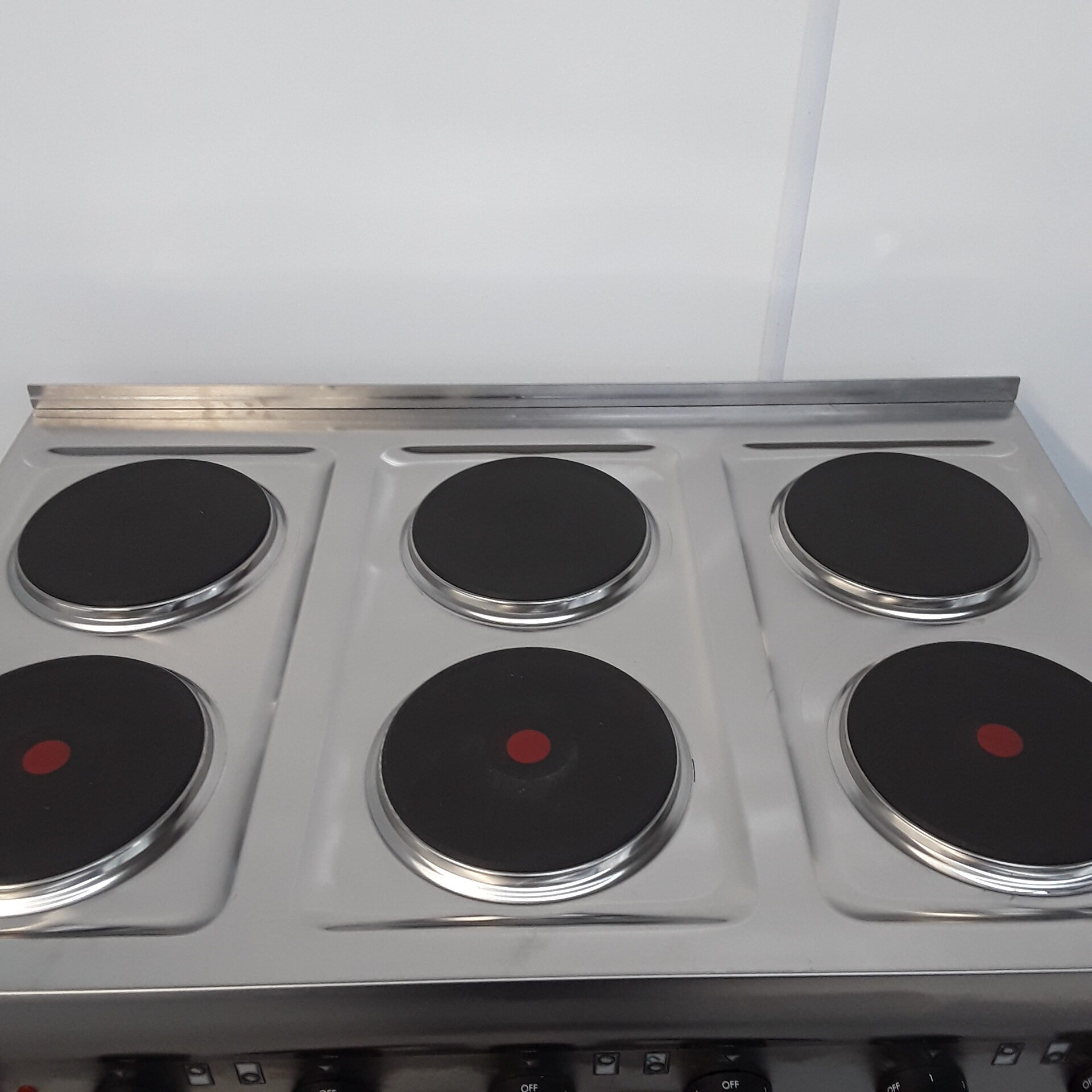 Diplomat deals electric hob