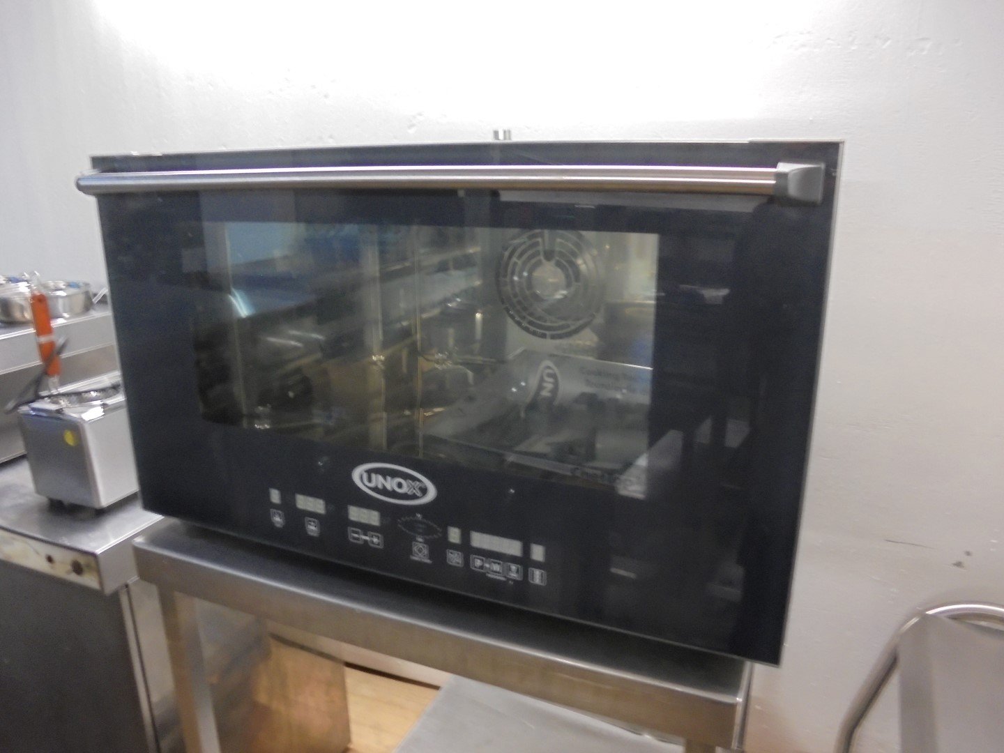 Commercial New B Grade Unox Combination Oven 75cmW X 80cmD X 48cmH